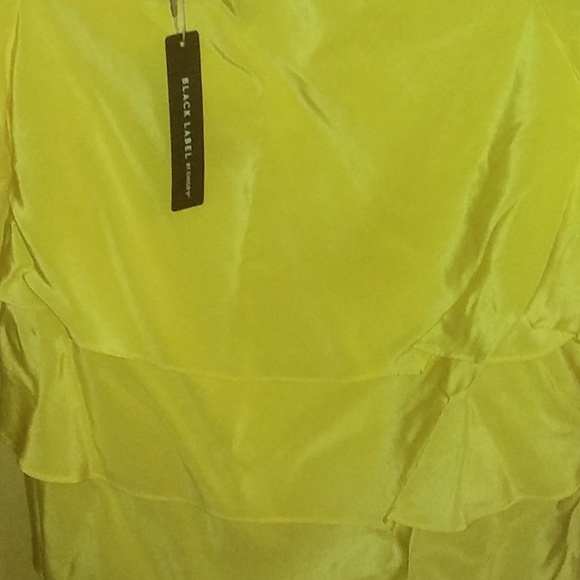 Ruffle Silk Top /New - Picture 2 of 4